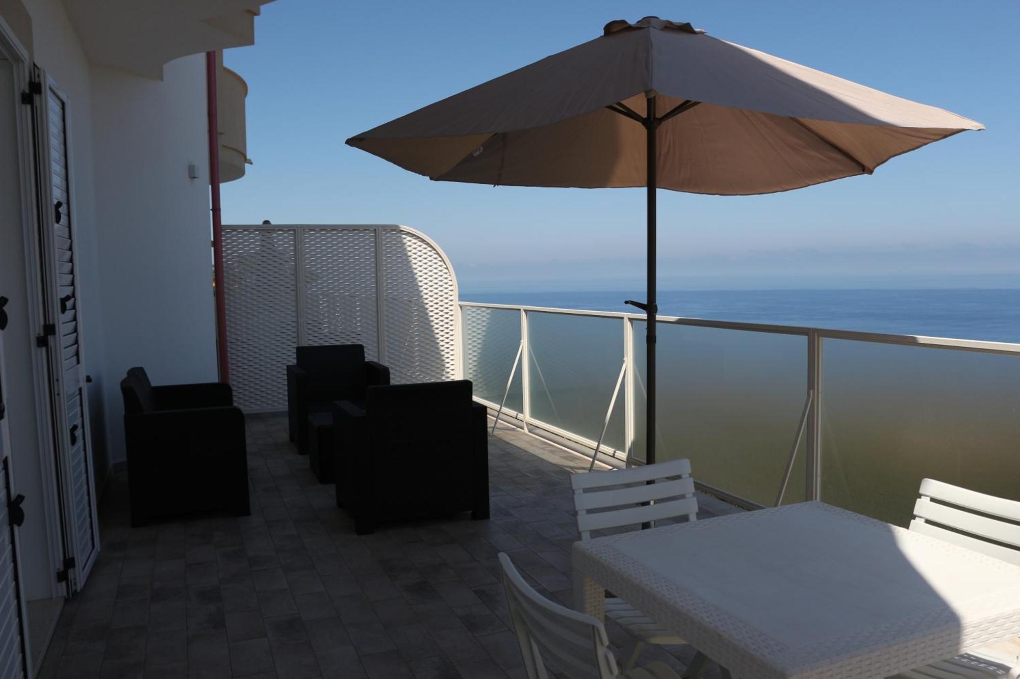 Bloom Tropea Aparthotel Ciaramiti Bagian luar foto