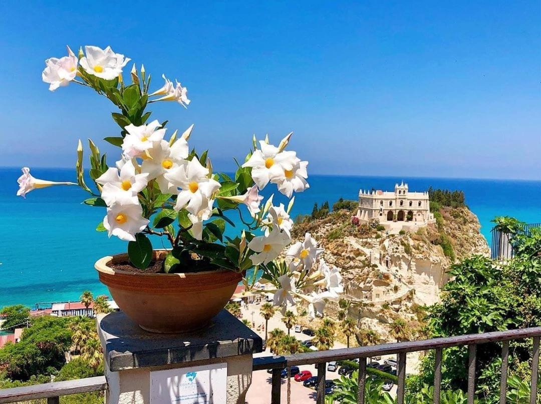 Bloom Tropea Aparthotel Ciaramiti Bagian luar foto